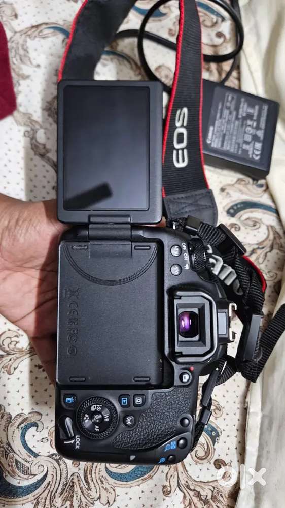 Canon 77D professional DSLR Camera Good Condition with 55-250 Lens