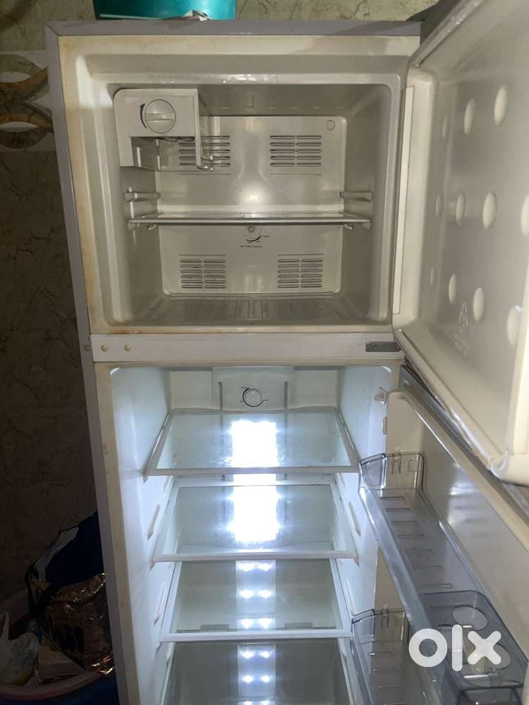 LLOYD refrigerator 3 stars