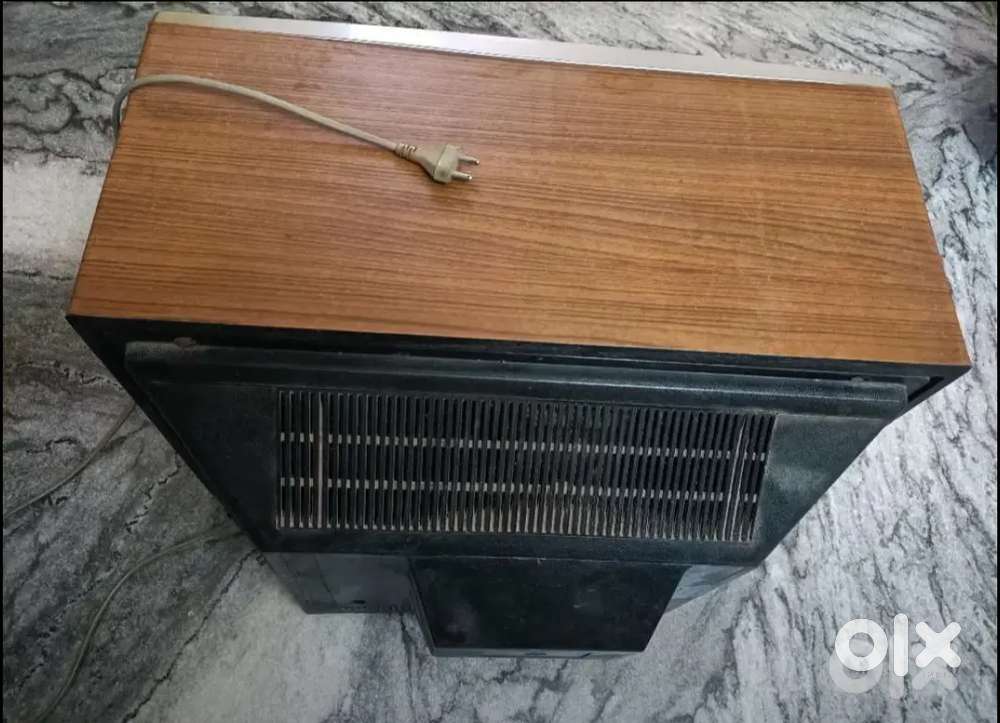 Toshiba Antique TV 1986