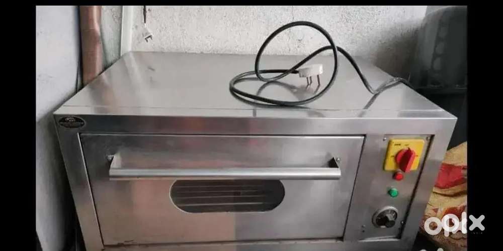Commercial oven