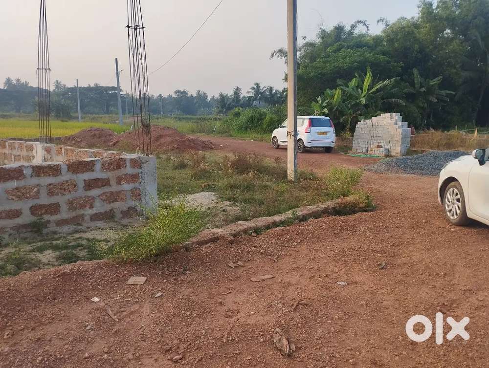 It's fully gatted society@555/-pipil new Grand bazzar to 5 k. M.