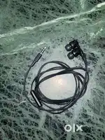 SKULL CANDY EARBUDS WITH MICROPHONE