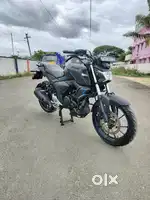 YAMAHA FZS  FI V4 NEW MODEL