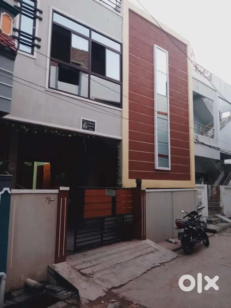 Yese gruhadhipathi nilayam