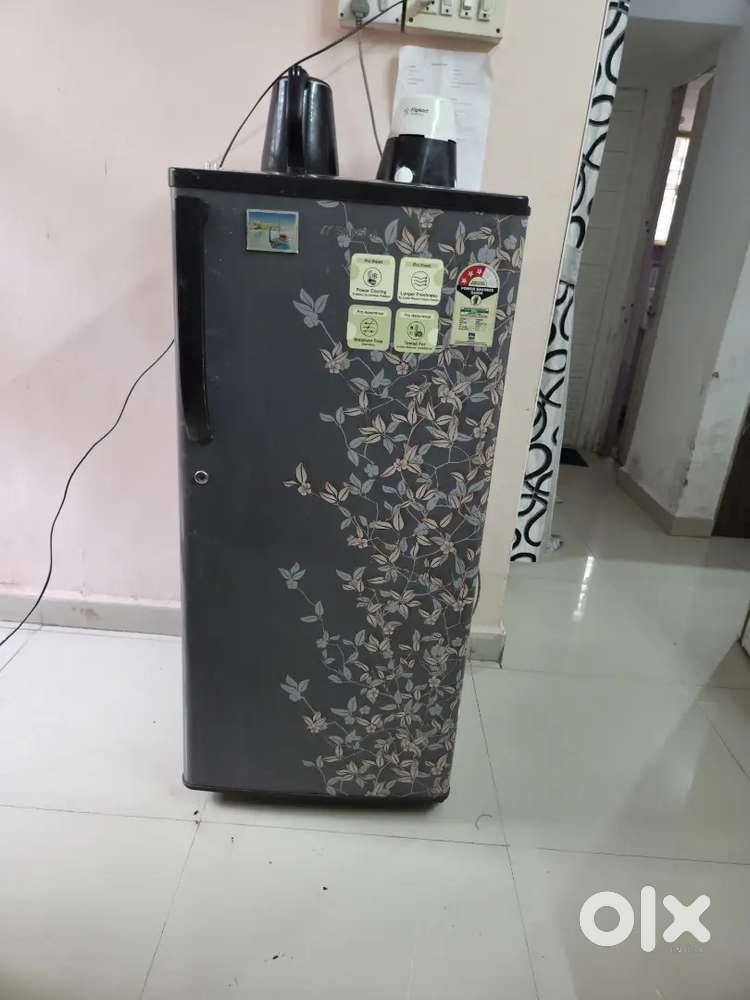 195 litre Sansui fridge