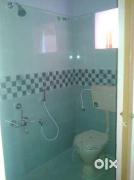 Individual house with spacious kitchen and rooms in malayambakkam