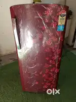 Samsung brand single door fridge 192.liter okay running condition