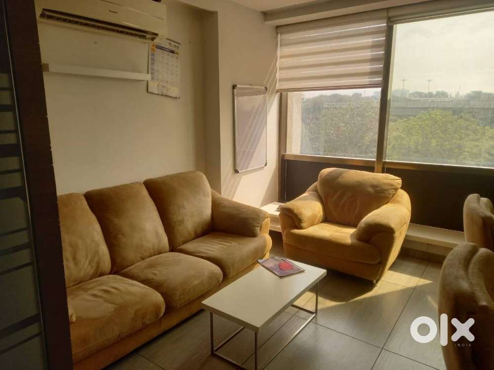 930 FT. FULLY FURNISH OFFICE FOR RENT.AT THALTEJ