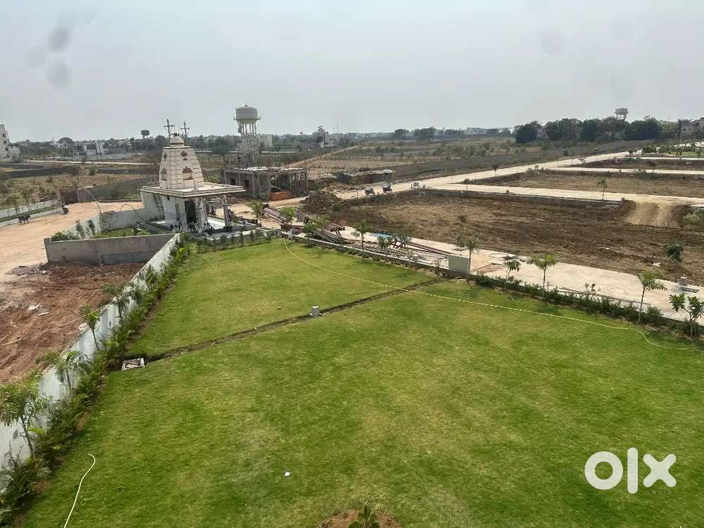Plots available in Officers Park on road project