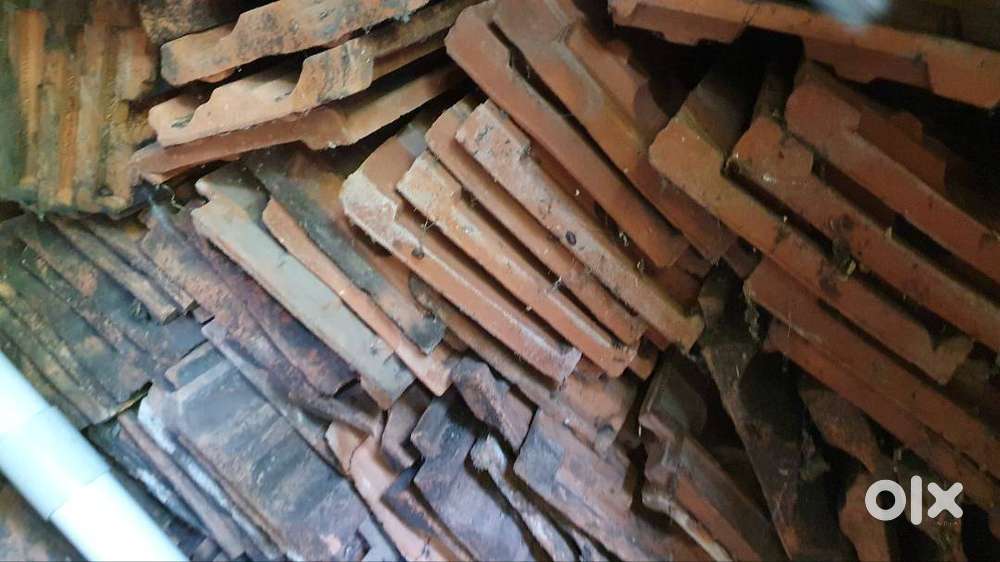 Used roof tiles