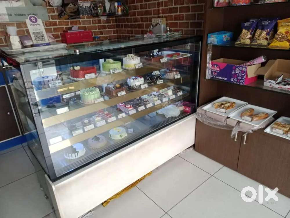 2 Fridge display counters and 1 puff warmer