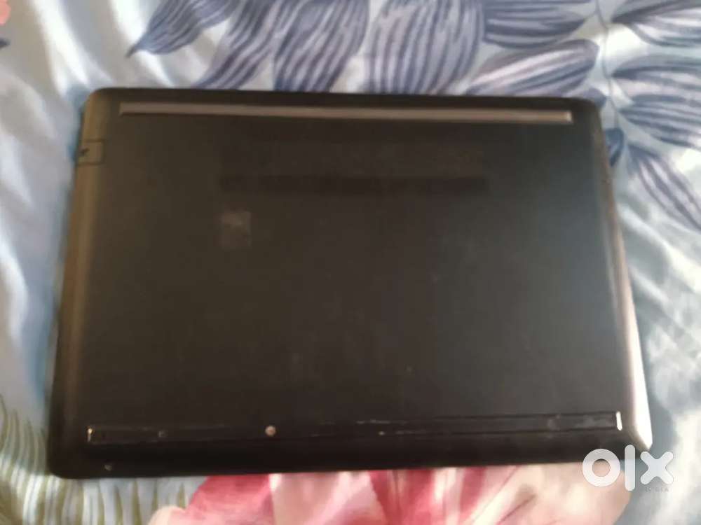 Hp laptop i3 laptop with charger urjant sale