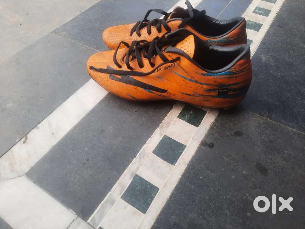 Newly purchased,used thrice not more than that,itisnotwasheddontjudge