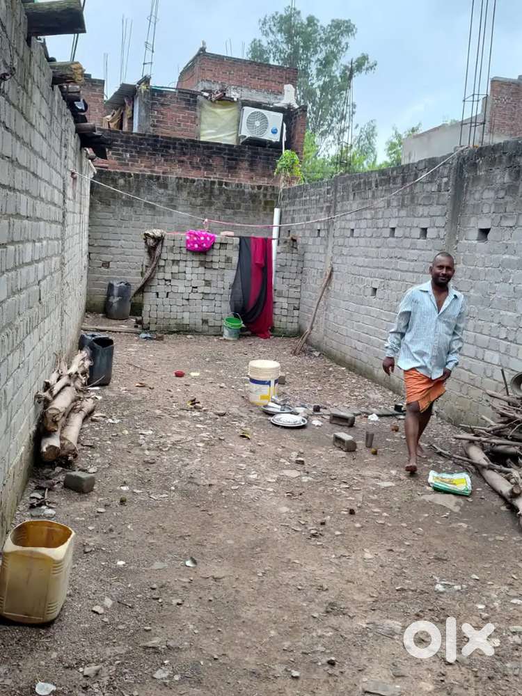 Ati shirakh bechara hai