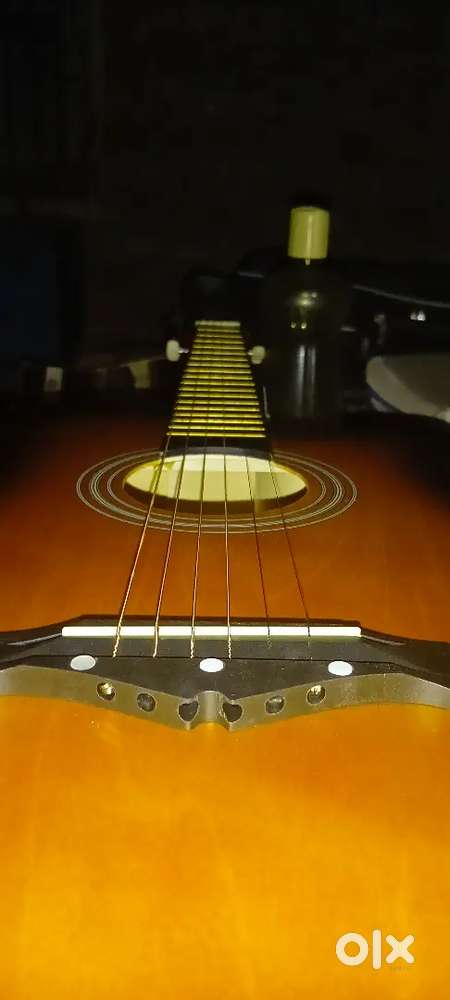 Intern 38c excellent guitar