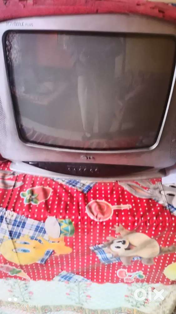 LG Colour TV to be sold