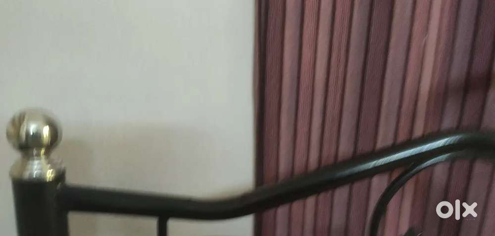 Wrought Iron Bed 6ftx7ft (with mattress & ply)