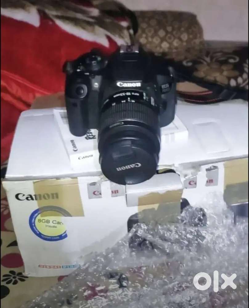 Canon 700d full touch screen with 50 mm lance