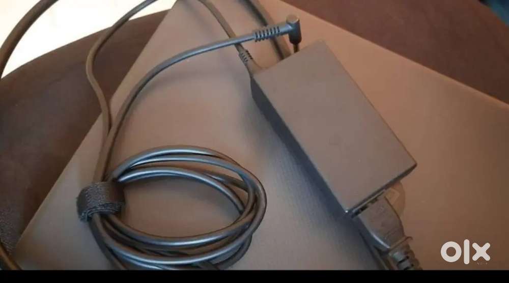 Hp laptop 3050u AMD athlon with graphic urgent selling!