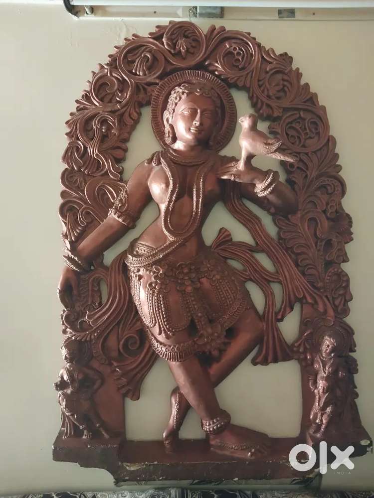Antique statiue