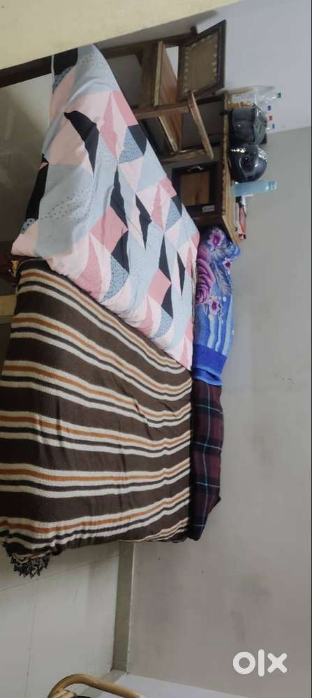 Need roommate, in Pachpedi naka