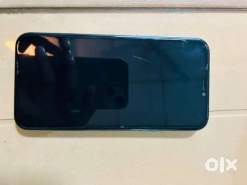 i phone 11 pro in brand new condition with best rate