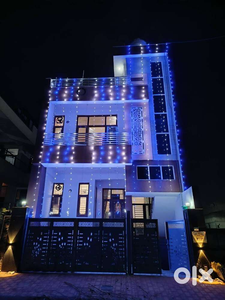 Seperate entry n Exit .. Newly Constructed, Nice Ventilation, east fac