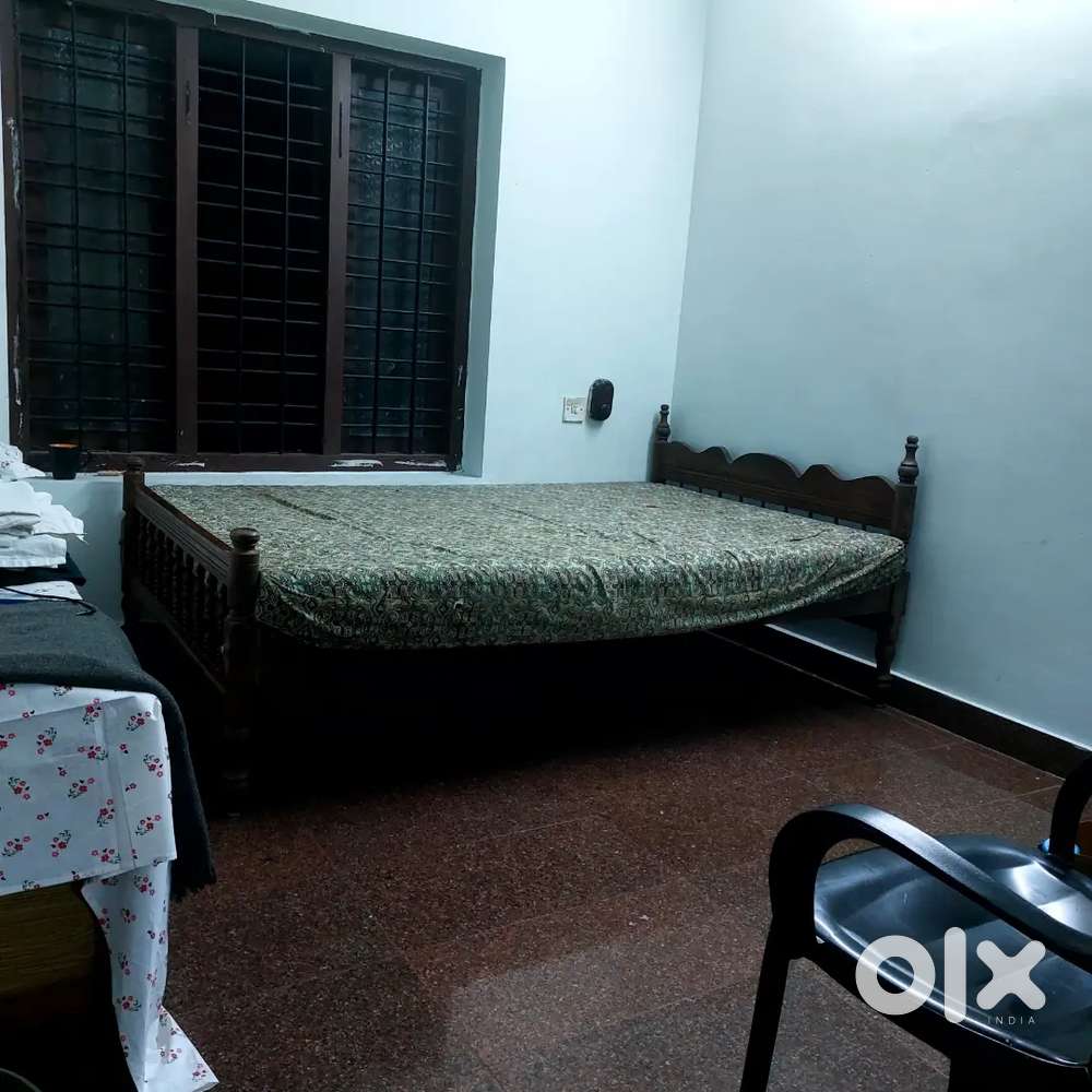 House for lease with tenants and monthly pay