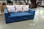 3 saater Sofa With Printed Cushions