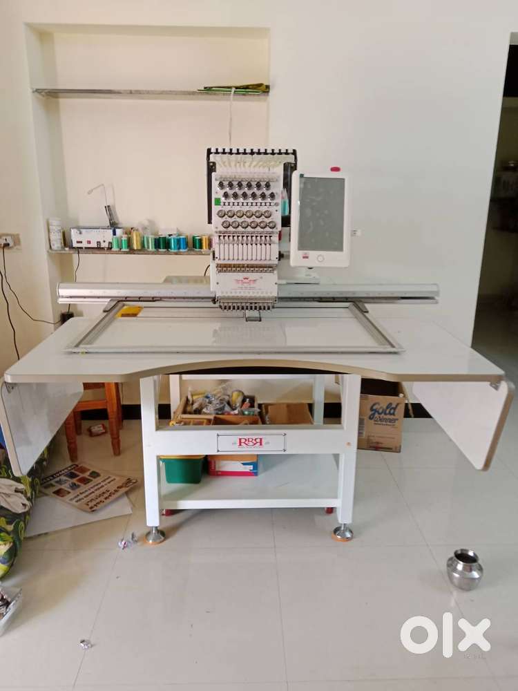 EMBROIDERY MACHINE