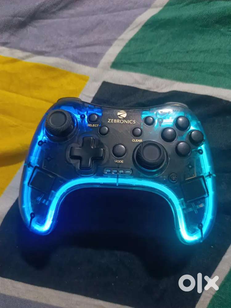 Logitech k340 keyboard, mouse with inbuilt powerbank, pc controller