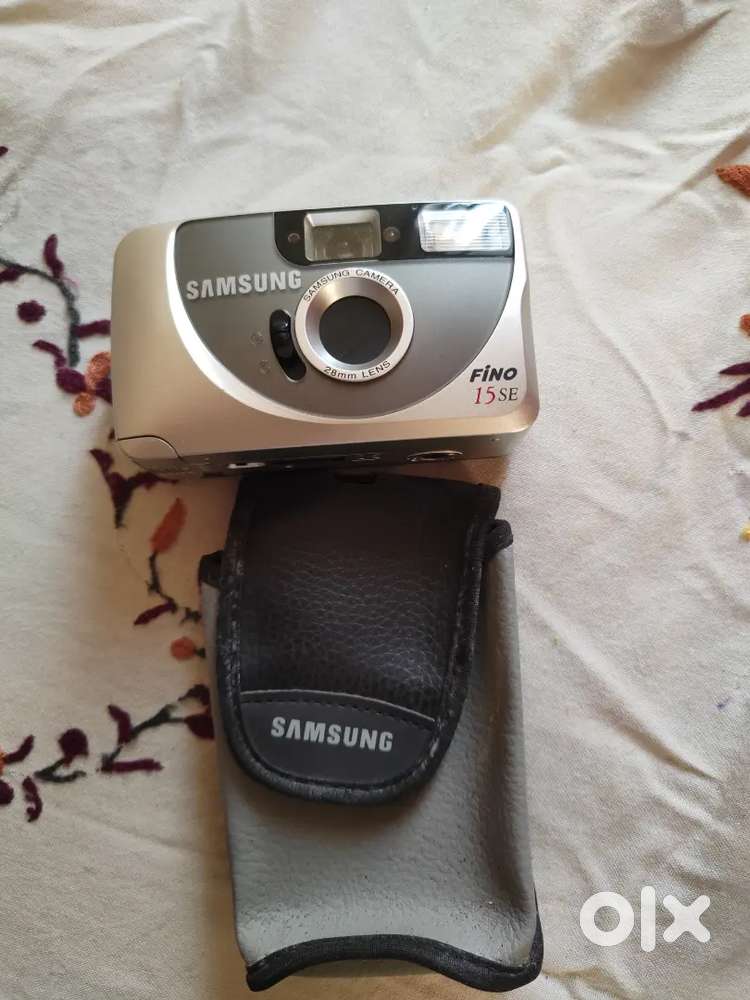 Vintage samsung camera