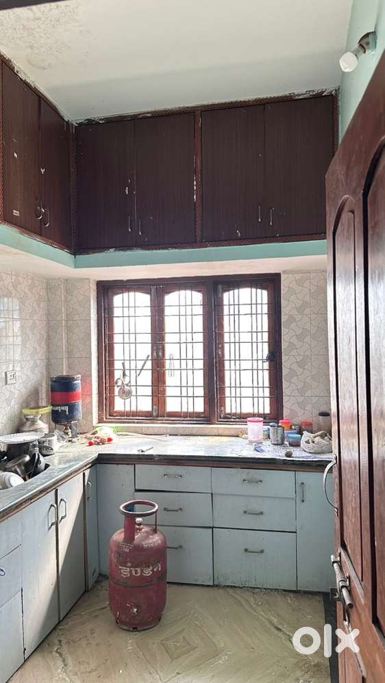 2BHK flat in Sadar, fully independent, specially for a student