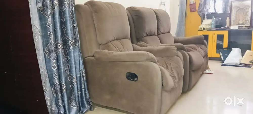 Recliner sofa
