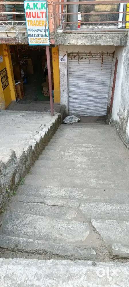 Rent for Godown 1500sq feet shop 100 sq feet