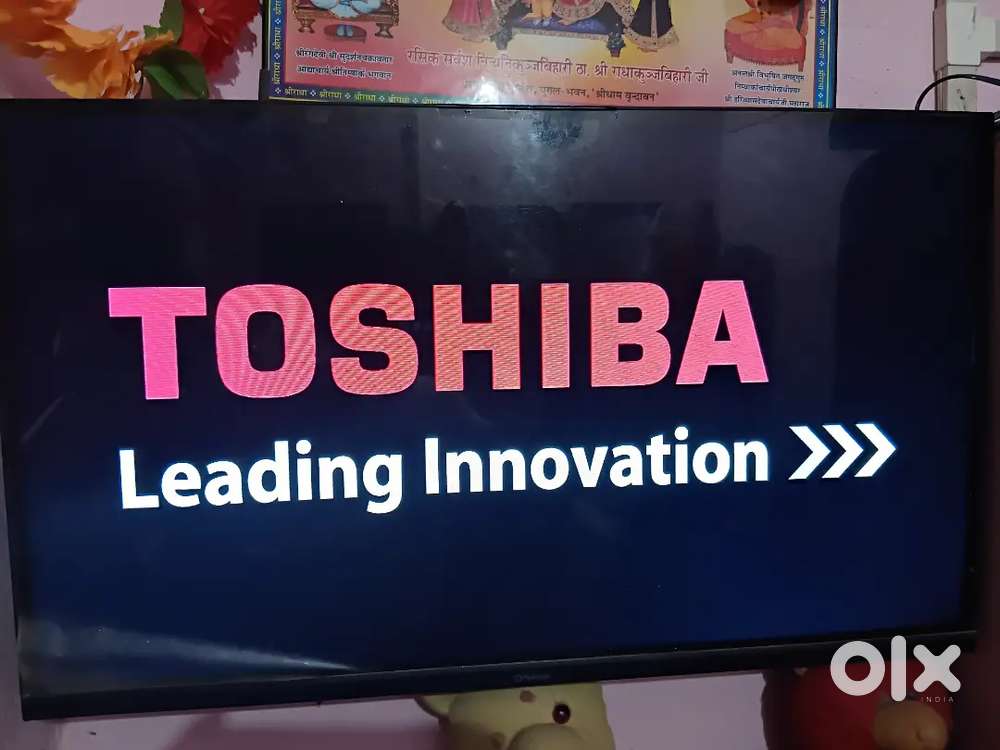 Toshiba smart TV 1 Saal hogya hai 32 inch hai
