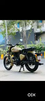 CLASSIC MILITARY GREEN ONLY 20000 KMS RUN