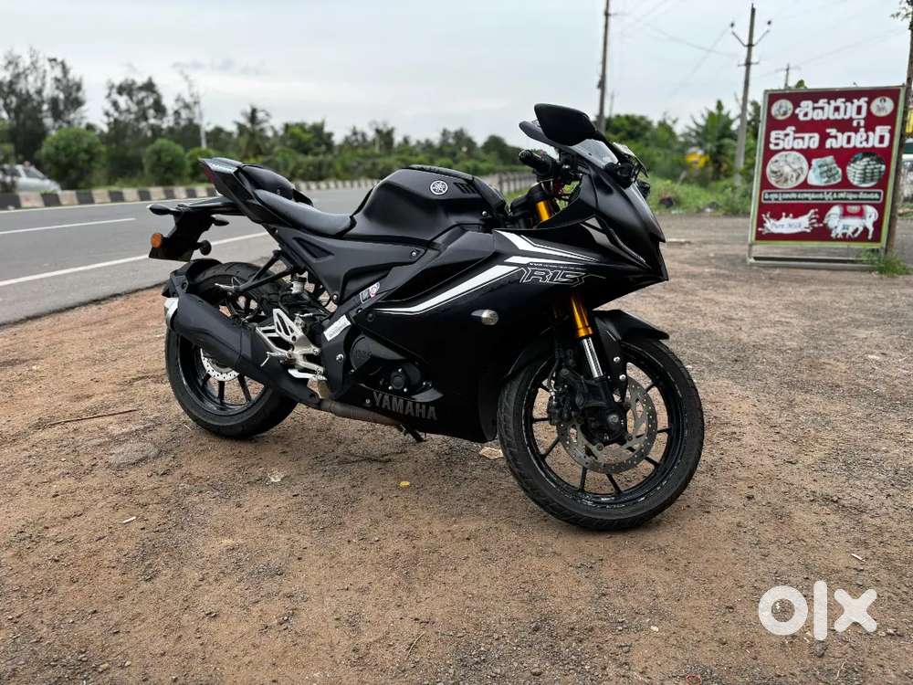 Yamaha R15 V4 – 2022 Model  Excellent Condition  Single Owner