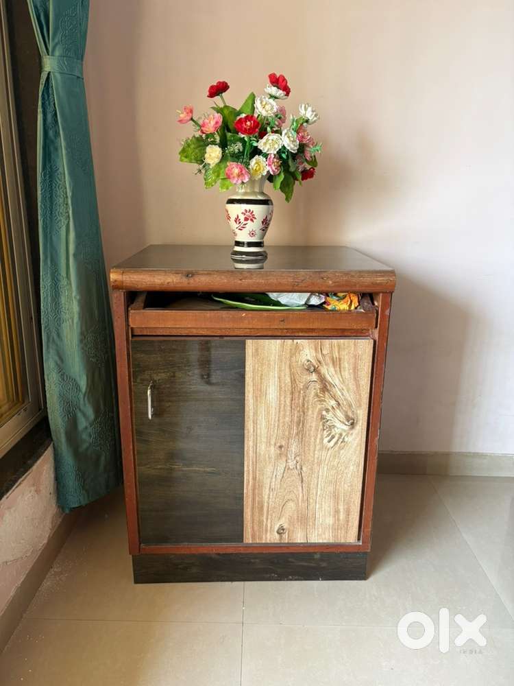 Wooden computer table cum storage box
