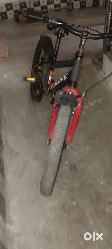 Piche Wale brake ka wire nahi hai cycle full theek hai