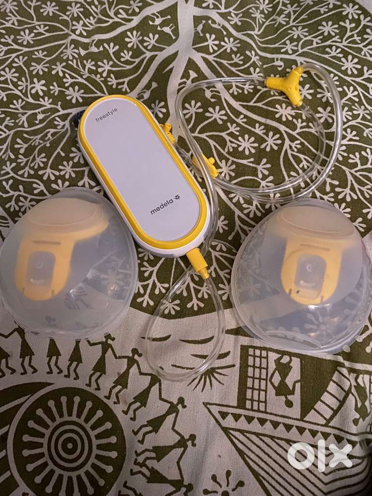 Wearable breast pump