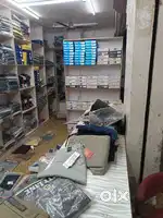 selling clothes shop in bojhi mau