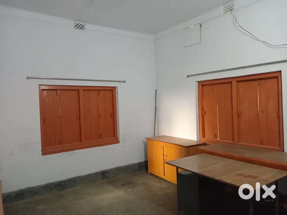 Room rent 4000rs per month