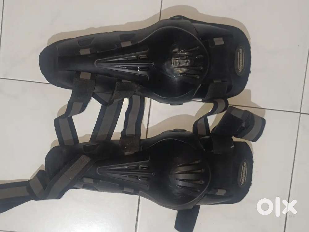 Cramster bionic knee guard