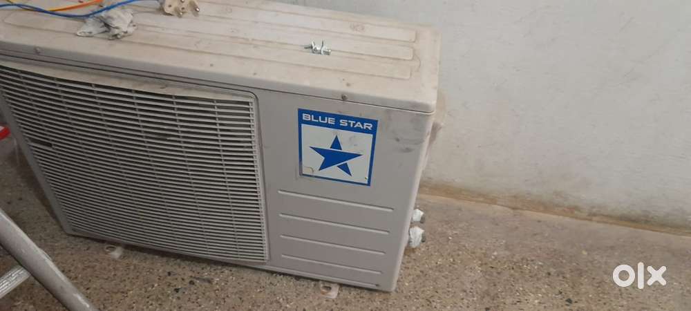 Outdoor unit blue star good working condition