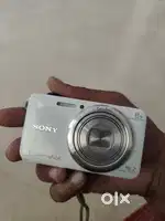 Sony Cyber-shot 16.2MP Camera with 8x Zoom – Great Condition