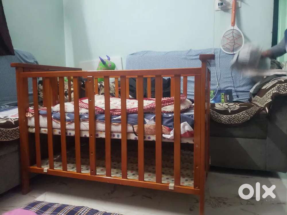 Crib for 0 to 2 year old baby