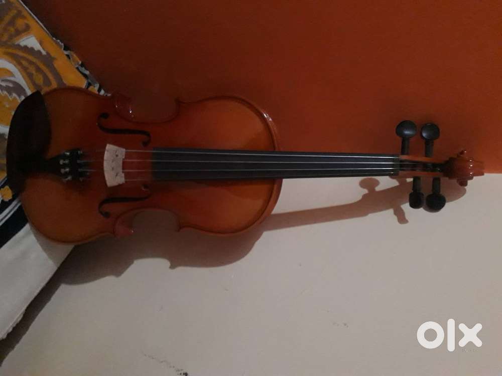 Western Violin 3 months old. Quite new.