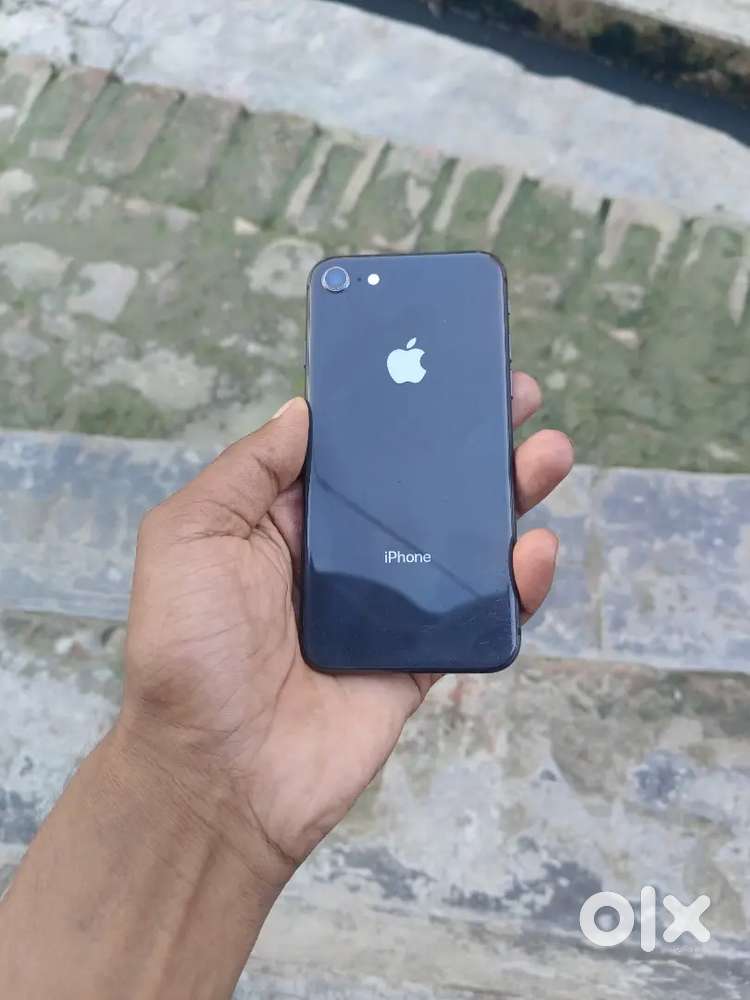 iPhone 7      3/32