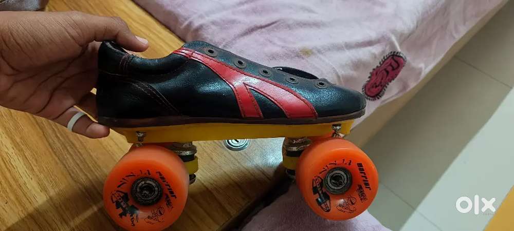 Professional NINJA ROLER QUAD SKATES ( SIZE - 4 ) ( 24 cm )